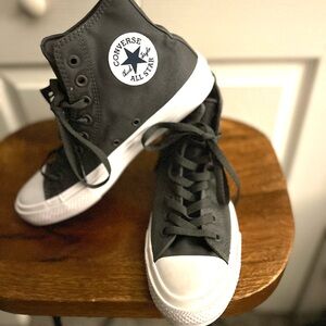 Men’s size 7 brand new converse all stars  sneakers. Shipped w/o box